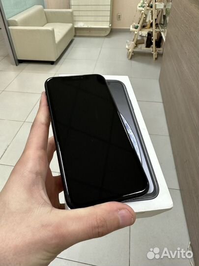 iPhone Xr, 64 ГБ