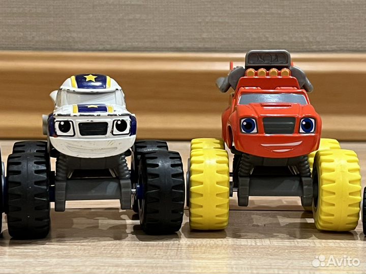 Вспыш и чудо машинки