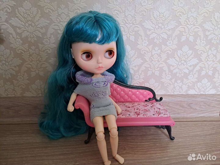 Диван для кукол