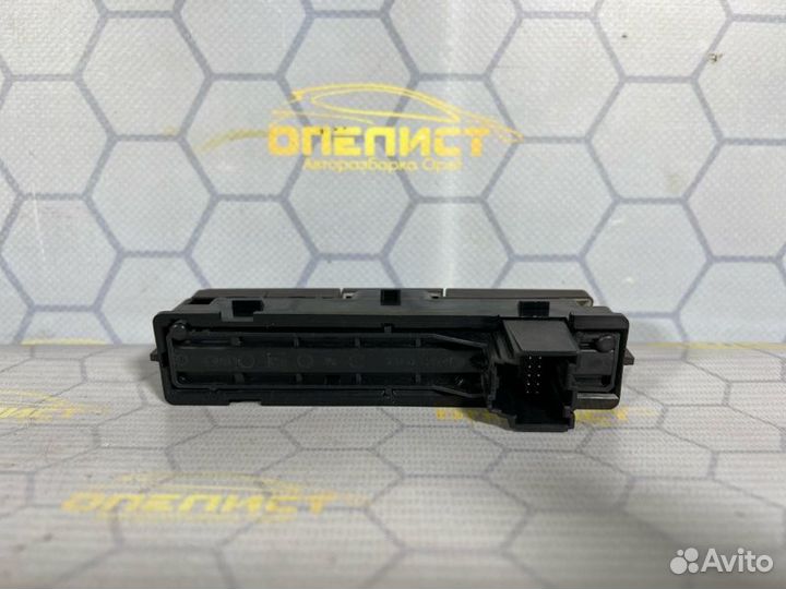 Кнопка аварийки Opel Insignia A