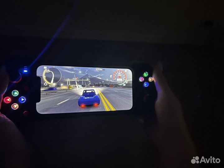 Джойстик (Геймпад для смартфона)