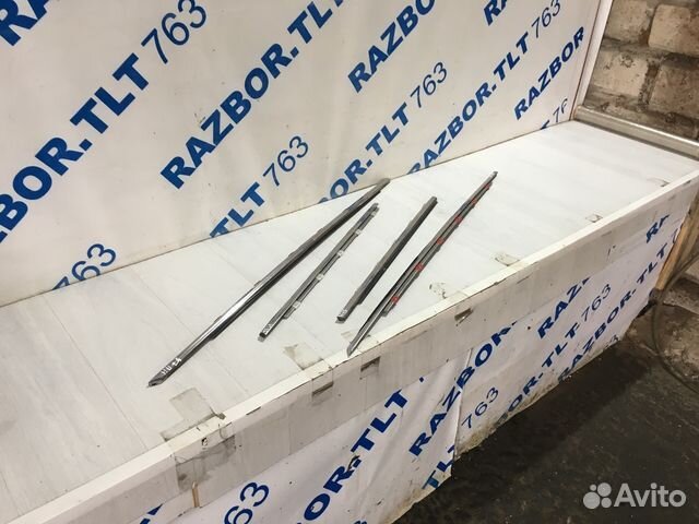 Уплотнитель стекла наружний lexus IS350 3.5 ат сед