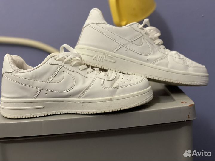 Кроссовки nike air force 37,5 белые