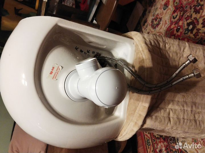 Раковина угловая