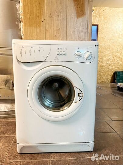 Стиральная машина indesit