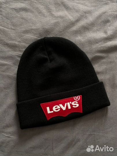 Шапка levis