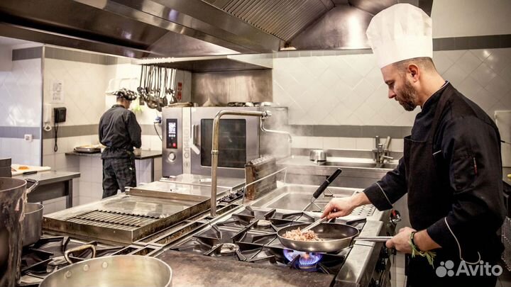 Повар горячего цеха