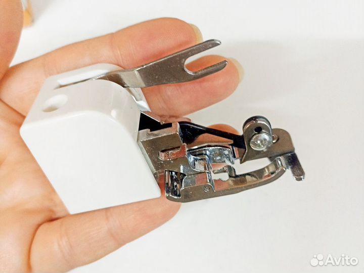 Оверлок лапка для обработки краёв изделий