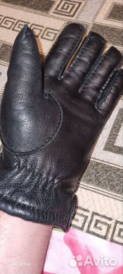 Есть В наличии И новые перчатки