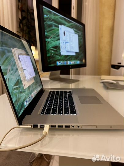 Apple MacBook Pro 17-inch, Late 2011