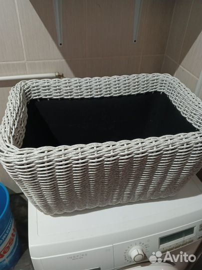 Кашпо из искусственного ротанга