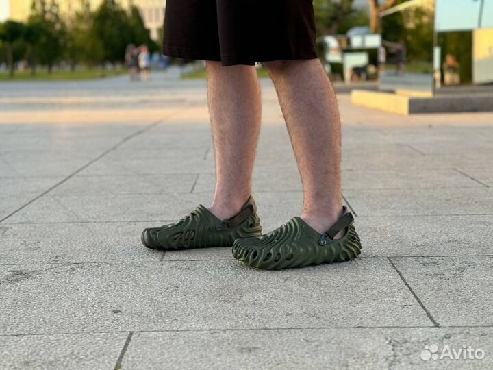 Шлепанцы мужские crocs