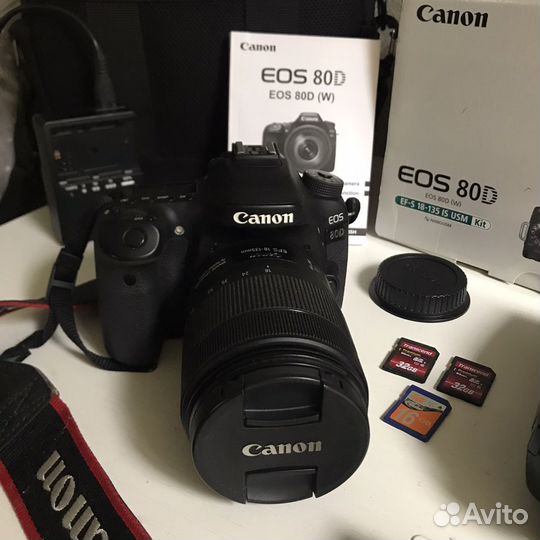 Фотоаппарат Canon EOS 80D,объектив,вспышка,штатив