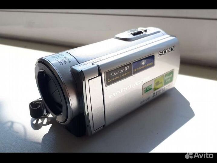 Видеокамера Sony SX-83E