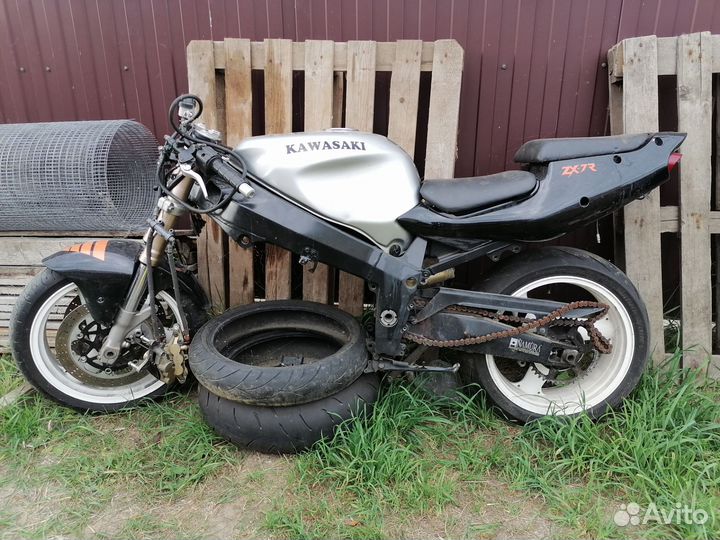 Kawasaki ZX7R разбор, запчасти, коленвал