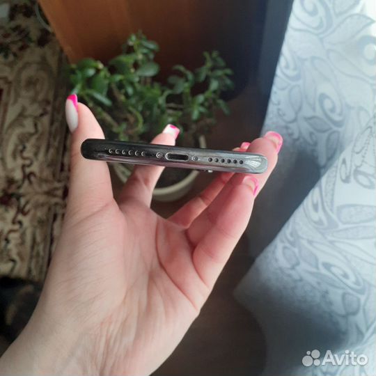 iPhone X, 64 ГБ