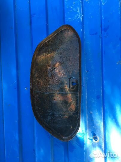 Крышка бардачка мотоцикла Минск