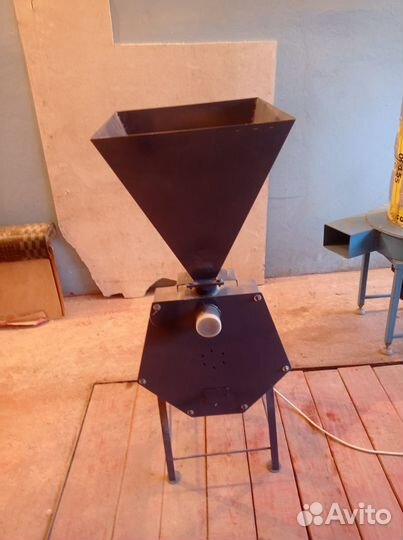 Крупорушка зернодробилка