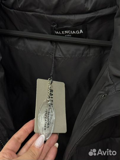 Пуховик balenciaga