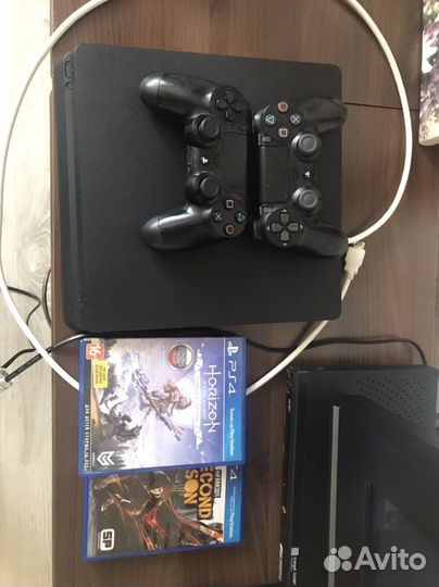 Sony PS4 slim