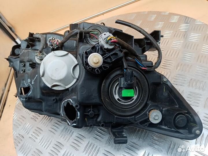 Фара левая Nissan X-Trail