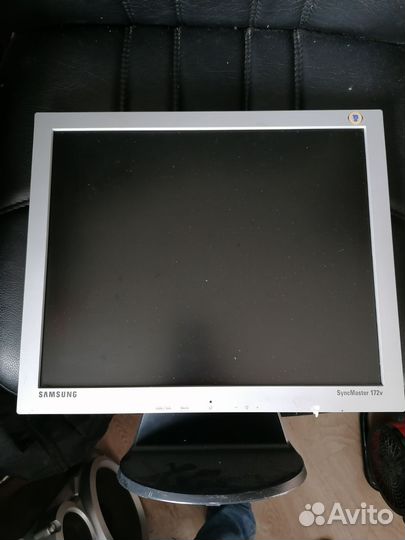 Монитор Samsung