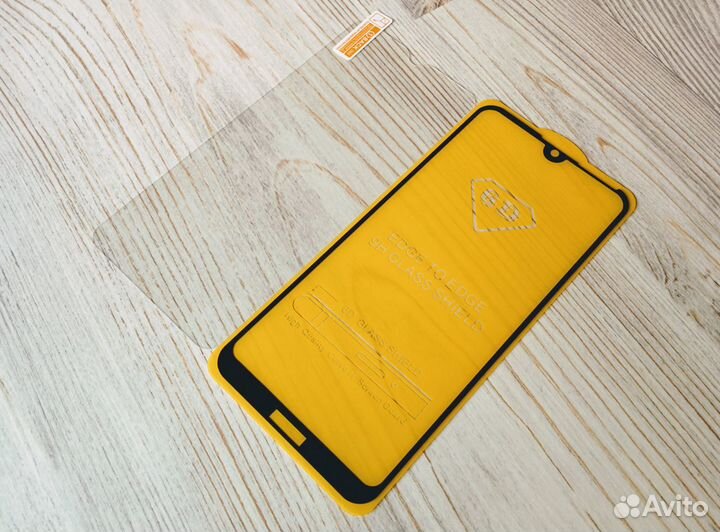 На Huawei Y7 2019 стекло чехол поклейка