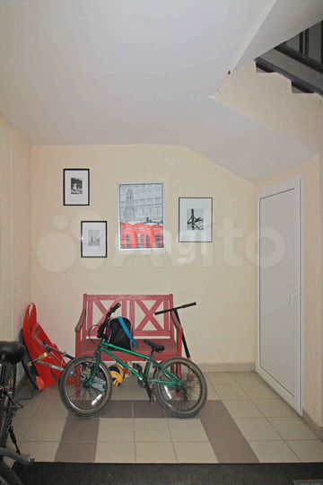 3-к. квартира, 103,5 м², 1/3 эт.