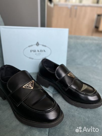 Лоферы женские Prada