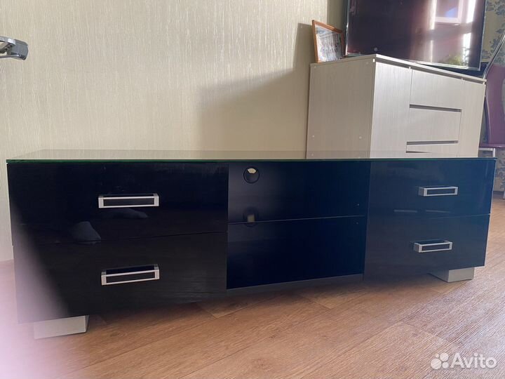 Комод под тв