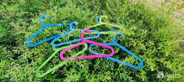 Вешалки плечики IKEA детские