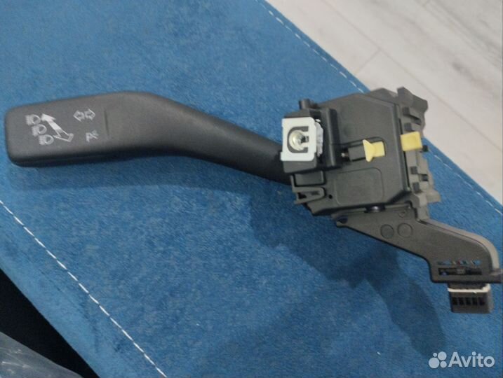Подрулевой переключатель поворотников octavia a5