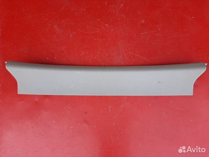 Обшивка крышки багажника Lexus Rx