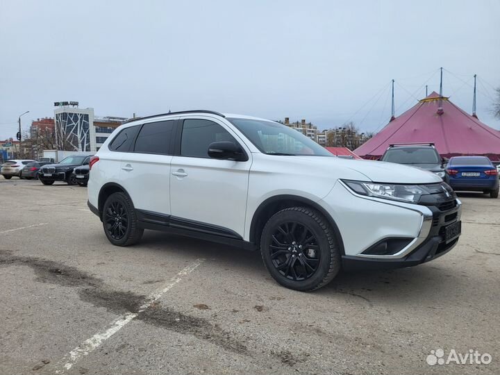Mitsubishi Outlander 2.0 CVT, 2020, 32 100 км
