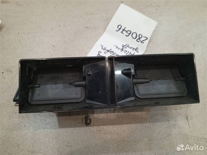 Дефлектор воздушный центральный Skoda Rapid 2012