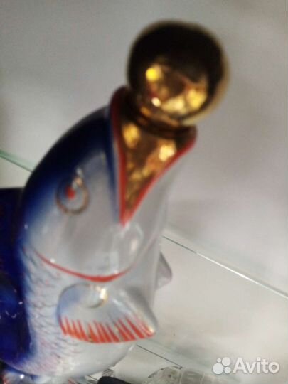 Фарфоровые графин и стопки Рыбки