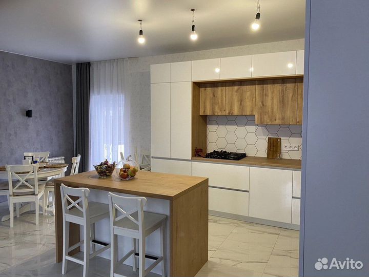 Кухня с островом