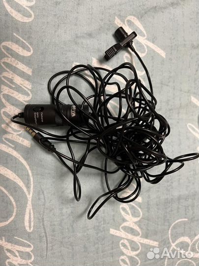 Петличный микрофон boya