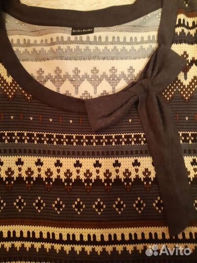 Платье со скандинавским принтом