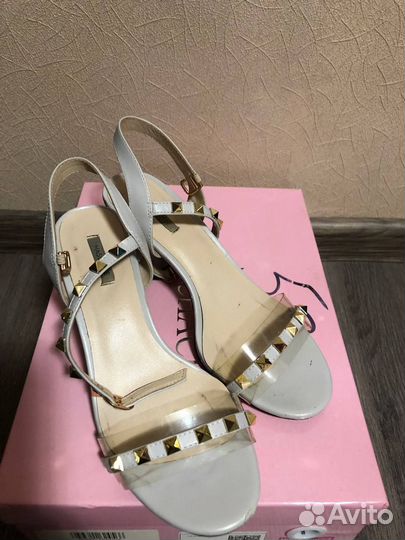 Женские и детские туфли, босоножки, балетки (35 р)