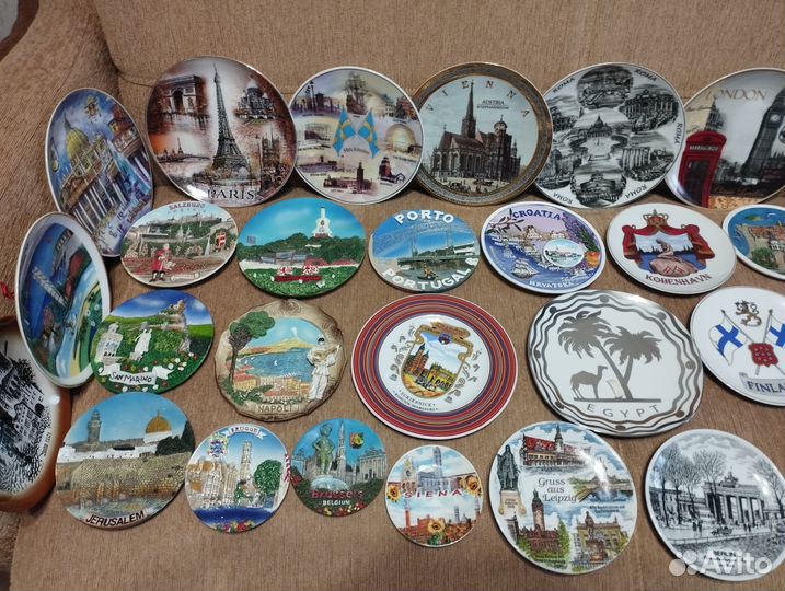 Сувенирные тарелки из разных стран