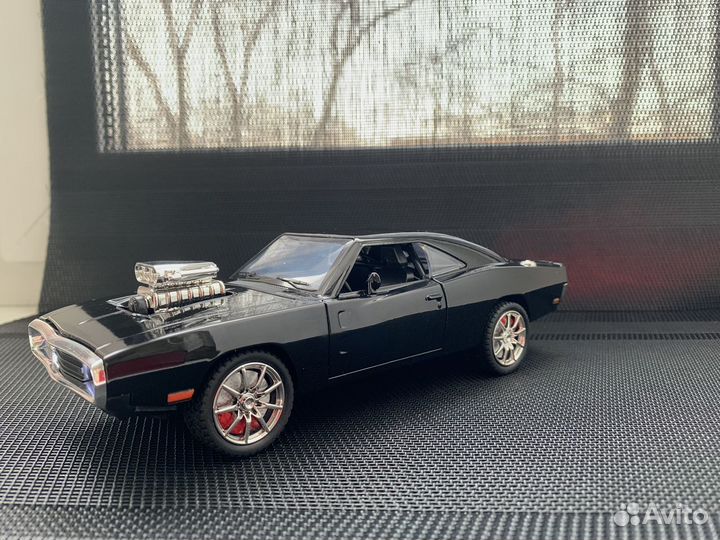 Машинка Dodge Charger R/T (1970)