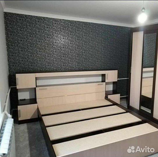 Кровать