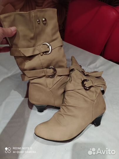 Сапоги женские осенние 37 размер серого цвета