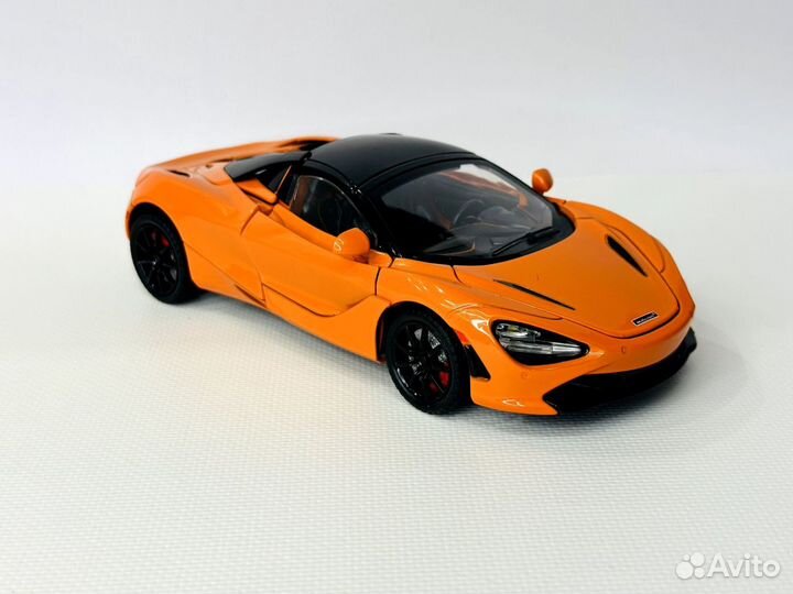 Машинка металлическая McLaren 720S