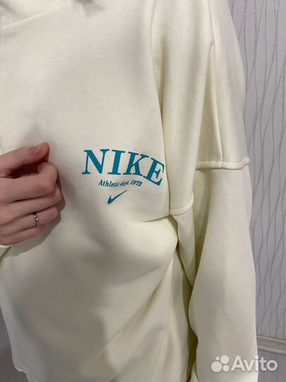 Худи Nike женское