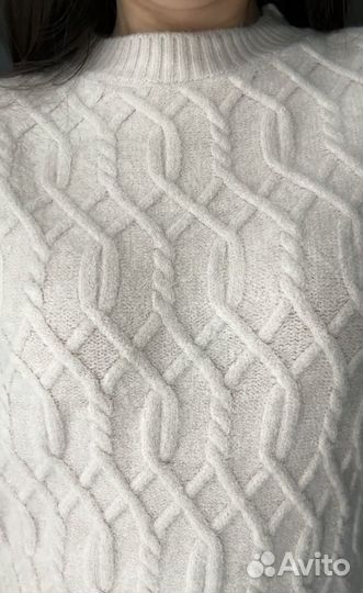 Свитер женский
