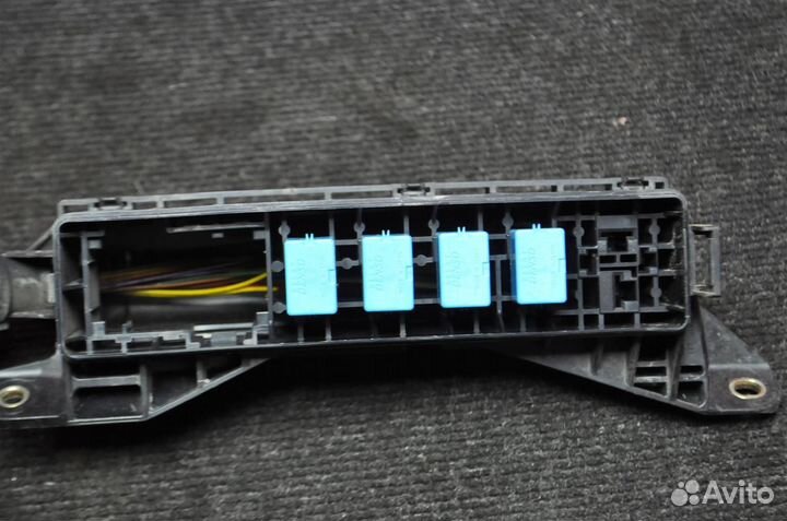 Блок предохранителей toyota prius NHW20