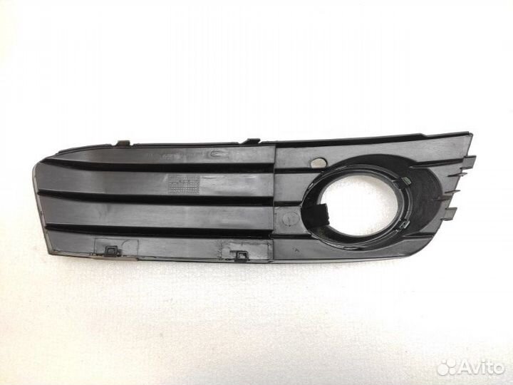 Накладка противотуманной фары передняя правая Audi