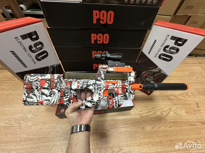 Мощный автомат P90 на орбизах